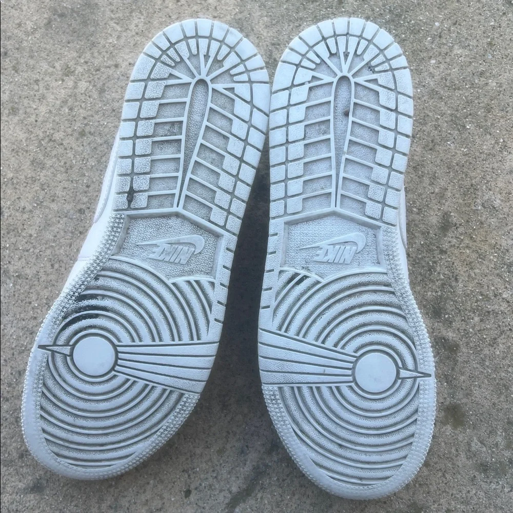 Nike Air Jordan 1 GS White Low Top Sneakers Women's Size 7